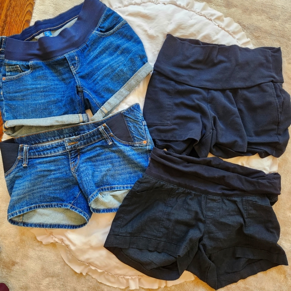 Maternity shorts